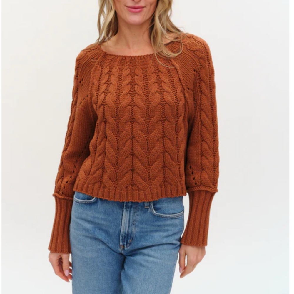 Elegant Cable Knit Sweater in Rich Brown